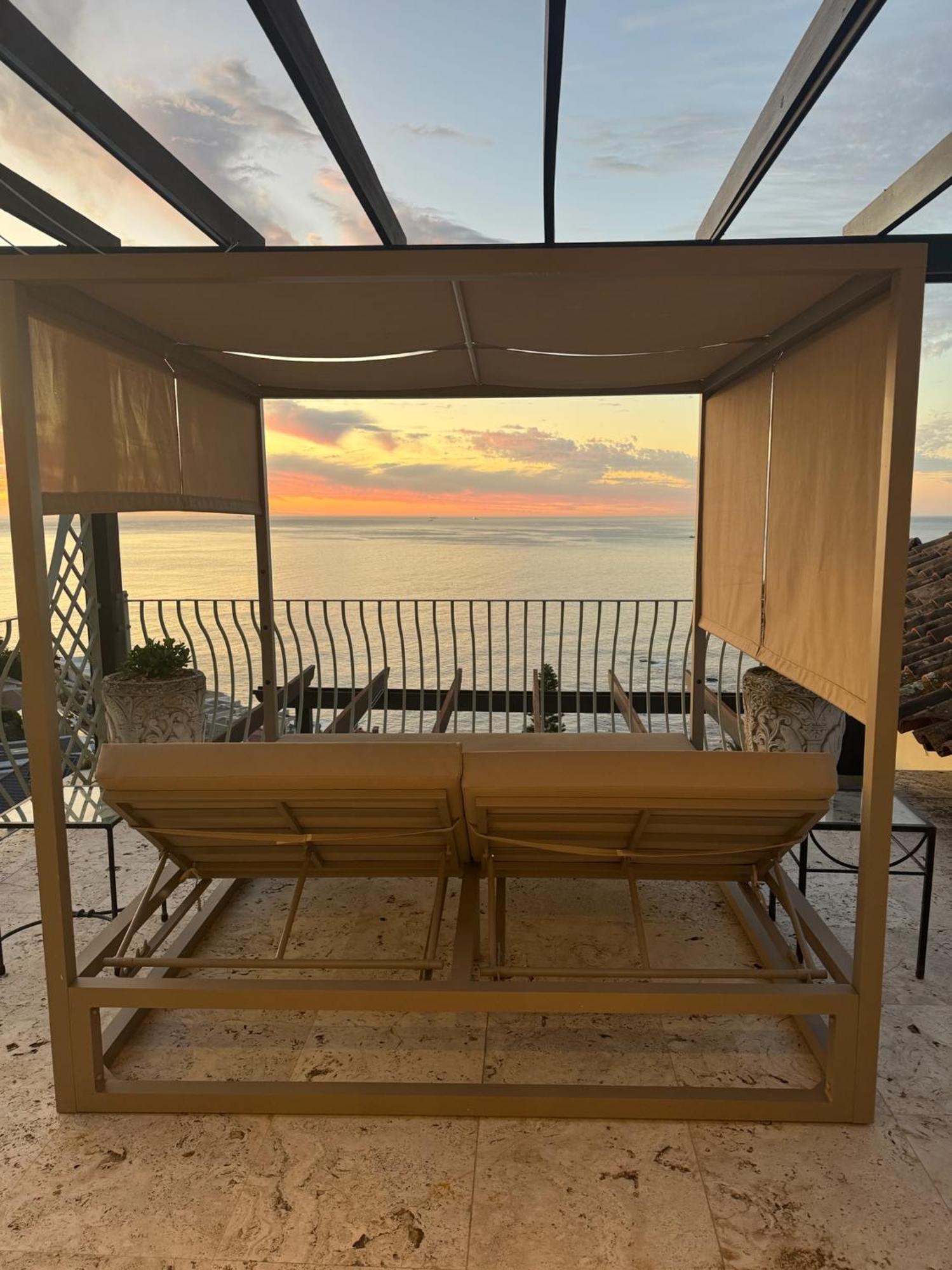 Villa Del Mar - "Luxurious En-Suite Bedroom With Lounge And Stunning Sea View Balcony In Bantry Bay" Cidade Do Cabo Exterior foto